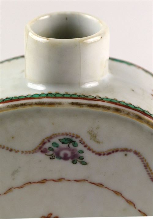 Chinese Export Porcelain Tea Caddy with Cover